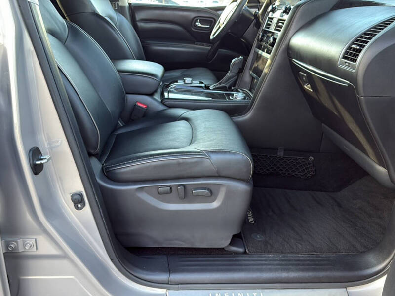 2023 Infiniti QX80 Luxe