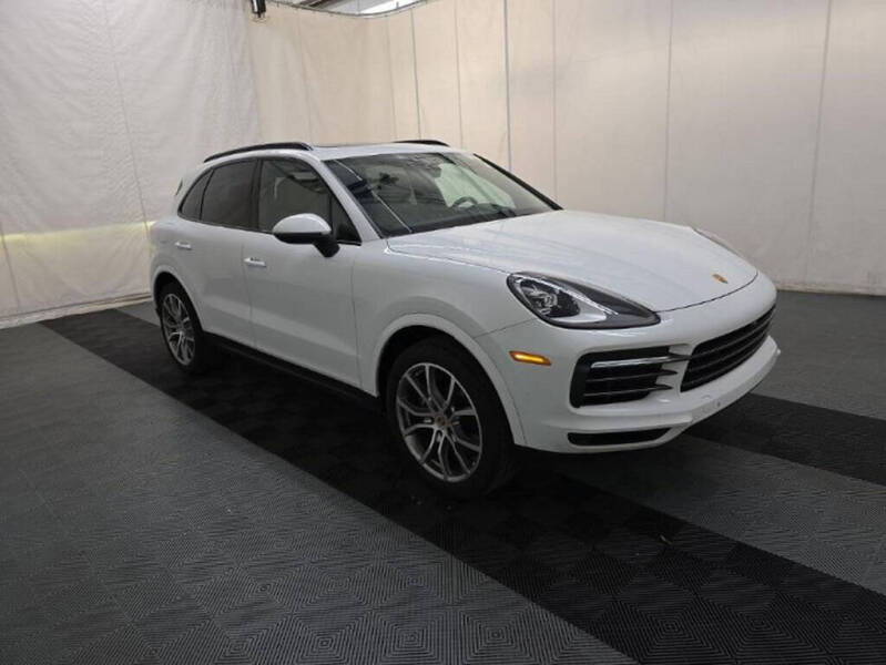 2023 Porsche Cayenne Platinum Edition