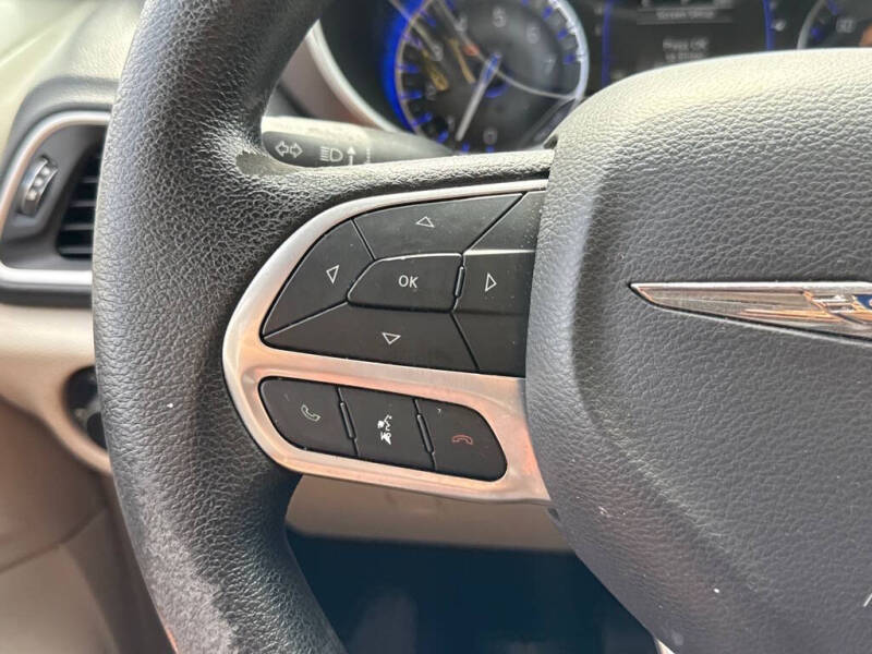 2020 Chrysler Voyager LXi