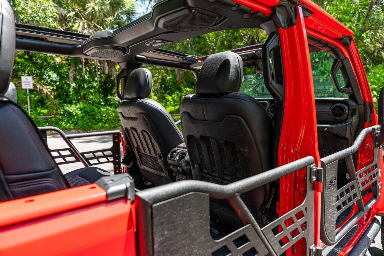 2020 JEEP Wrangler SUV / Crossover - $58,999