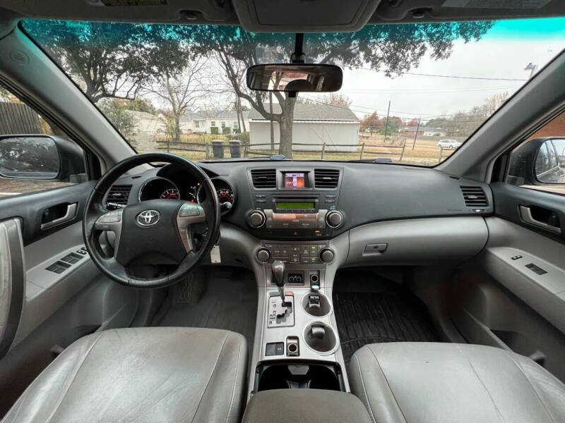 2010 Toyota Highlander SE