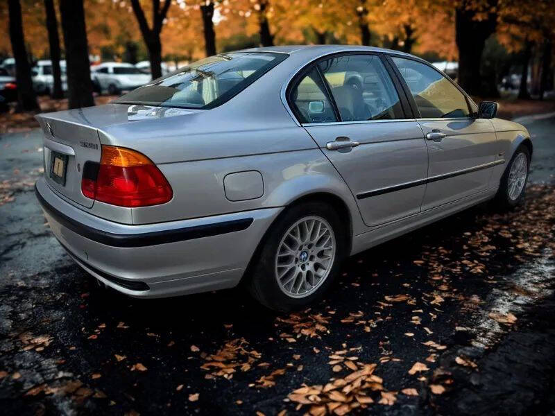 2000 BMW 3 Series 328i