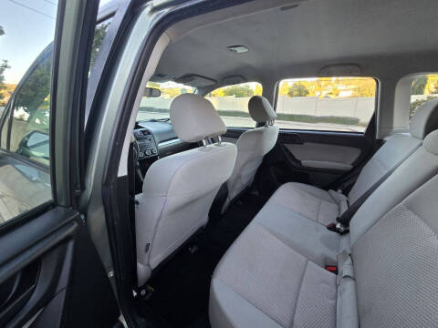 2014 Subaru Forester 2.5i
