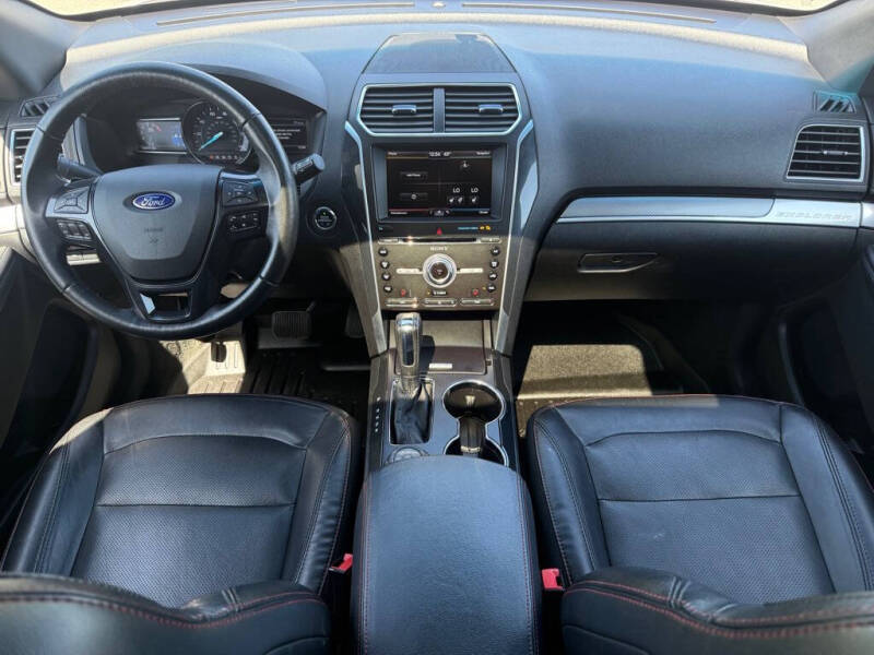 2016 Ford Explorer Sport