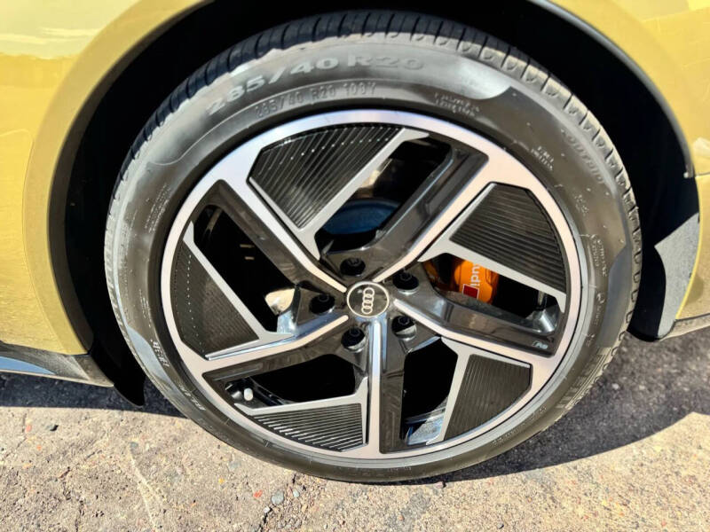 2024 Audi RS e-tron GT quattro