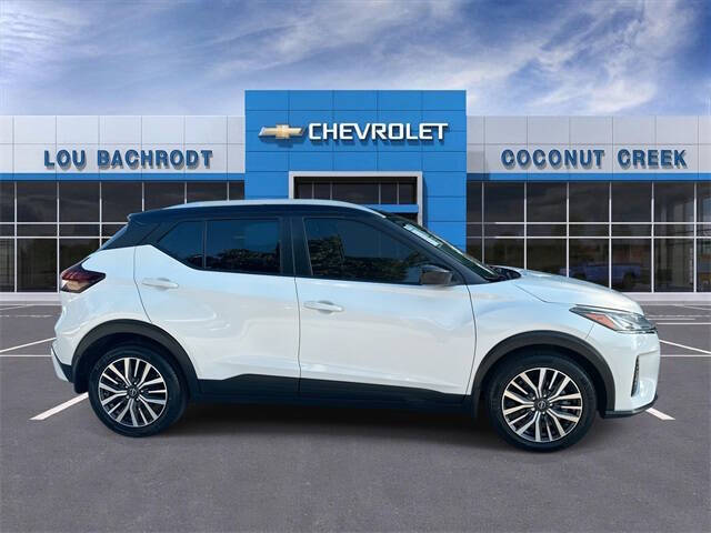 2022 Nissan Kicks SV