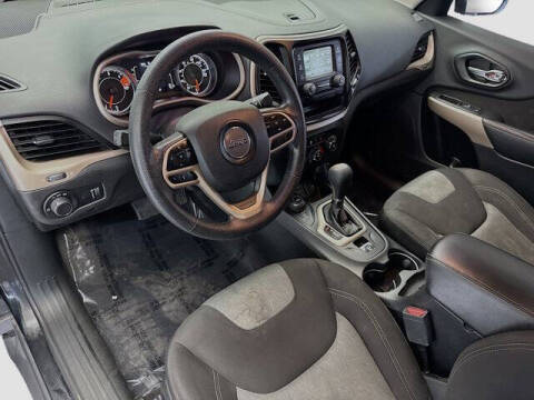 2017 Jeep Cherokee Sport