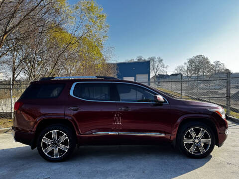 2017 GMC Acadia Denali
