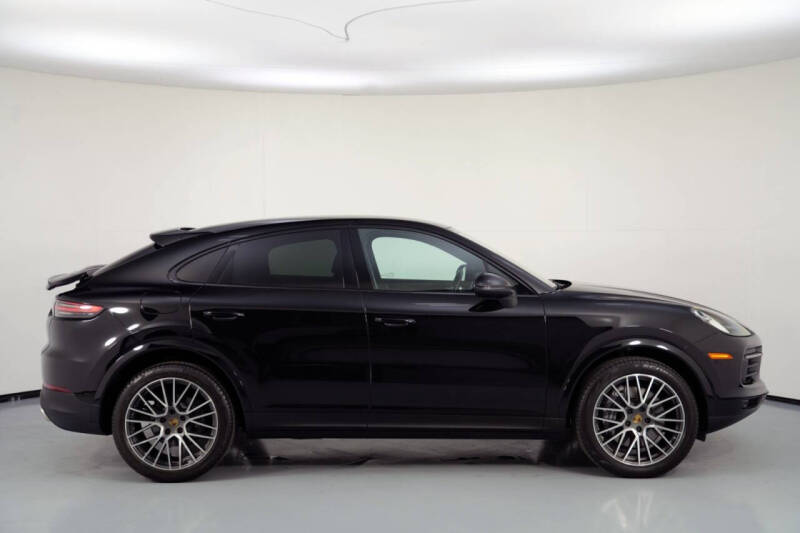 2022 Porsche Cayenne Coupe Platinum Edition