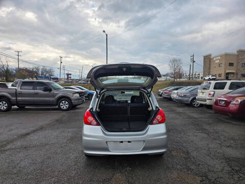 2011 Nissan Versa 1.8 S