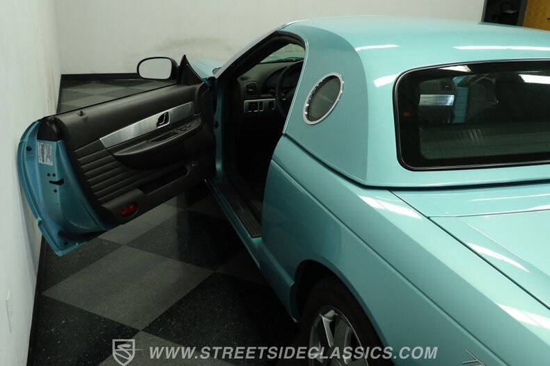 2002 Ford Thunderbird Deluxe