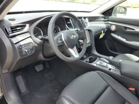 2025 Infiniti QX50 Luxe
