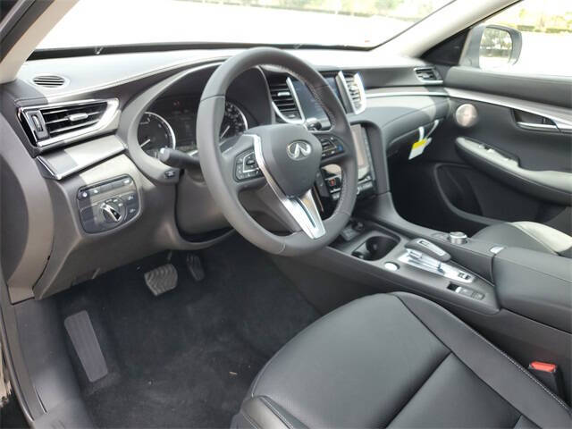 2025 Infiniti QX50 Luxe