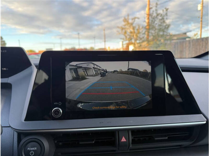 2023 Toyota Prius LE