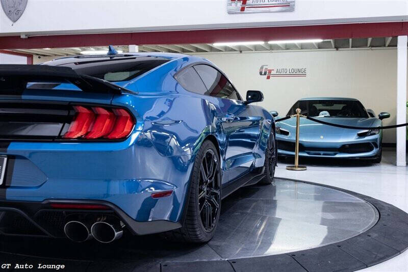 2020 Ford Mustang 16