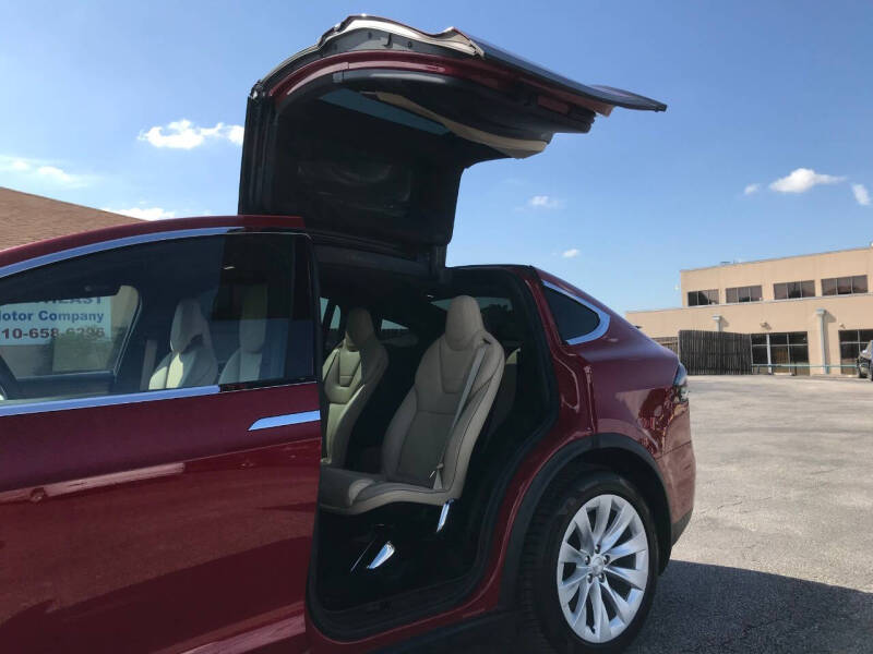 2016 Tesla Model X 90D