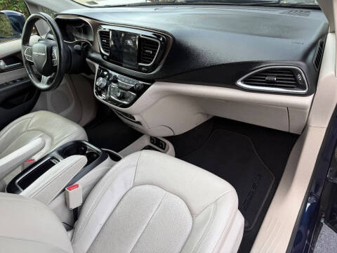 2018 Chrysler Pacifica Touring L Plus