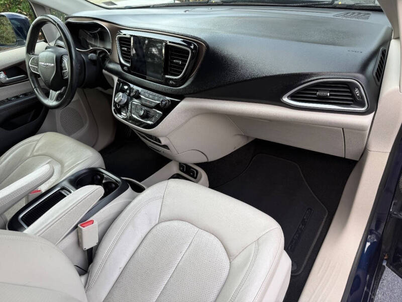 2018 Chrysler Pacifica Touring L Plus