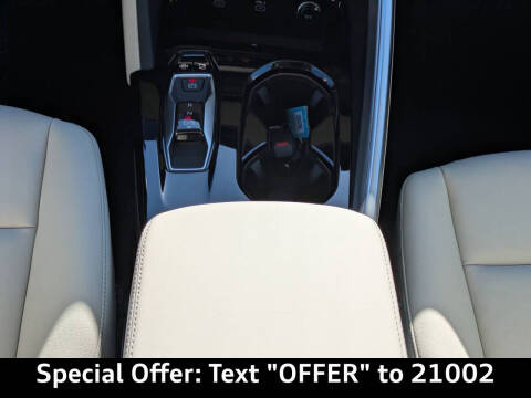 2025 Audi Q5 quattro Premium TFSI