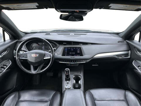 2020 Cadillac XT4 Premium Luxury