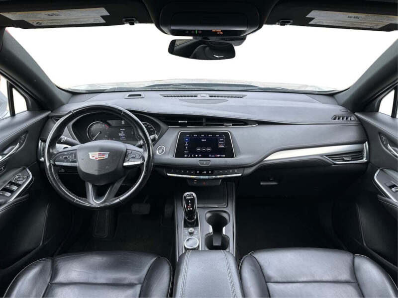 2020 Cadillac XT4 Premium Luxury