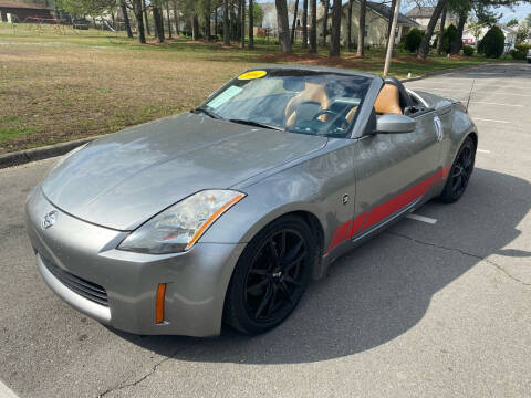 2004 Nissan 350Z for sale at Global Imports of Dalton LLC in Dalton GA