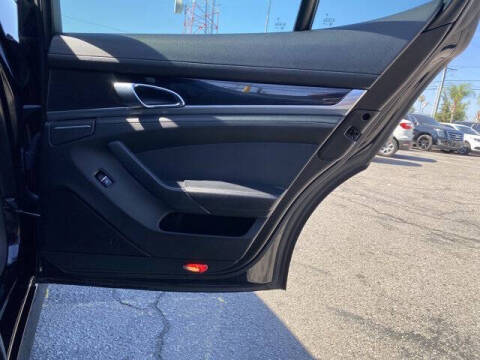 2016 Porsche Panamera