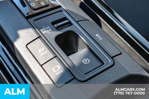 2025 Toyota Prius XLE