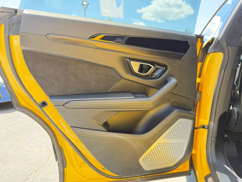 2021 Lamborghini Urus