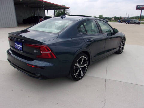 2024 Volvo S60 B5 Plus Dark Theme