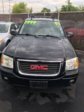 2005 GMC Envoy for sale at Square Business Automotive in Milwaukee WI