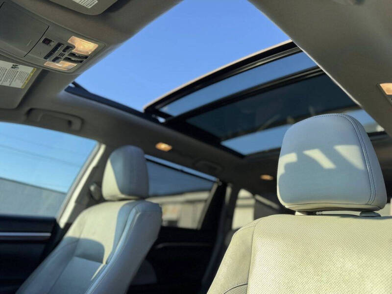 2014 Toyota Highlander Limited Platinum