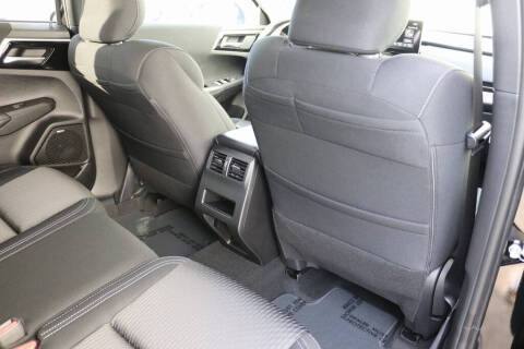 2025 Mitsubishi Outlander ES