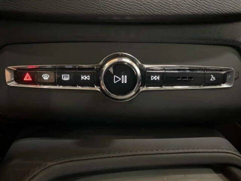 2025 Volvo XC90 B5 Core Bright Theme