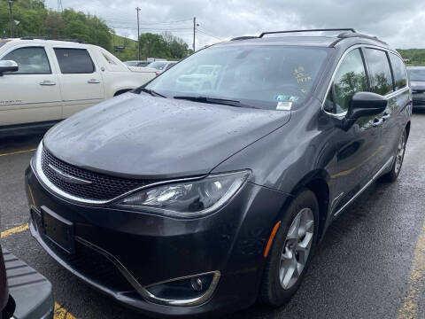 2017 Chrysler Pacifica for sale at ROYAL 1 AUTO FINANCE LLC in Toledo OH
