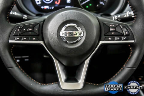 2022 Nissan Kicks SR