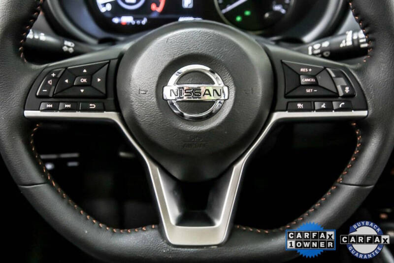 2022 Nissan Kicks SR