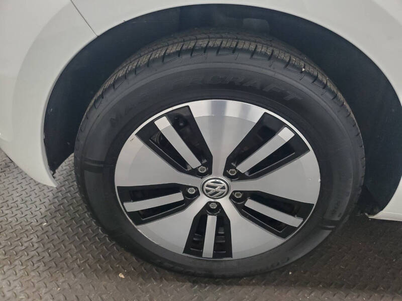2017 Volkswagen e-Golf SEL Premium