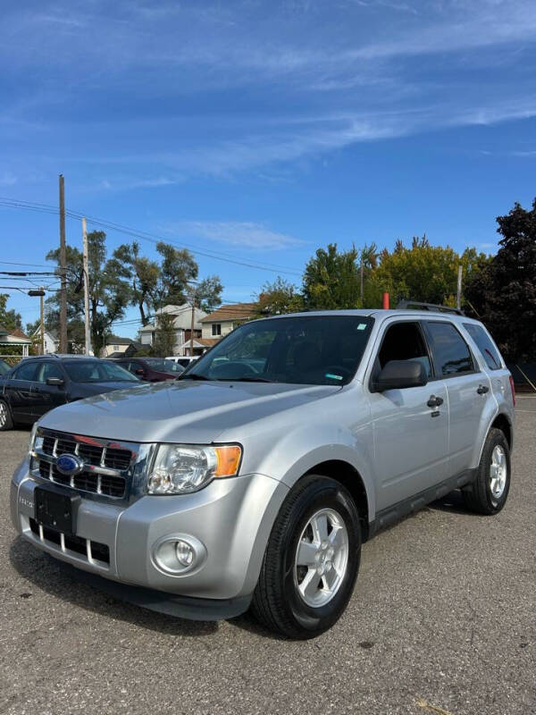 2011 Ford Escape XLT photo 4