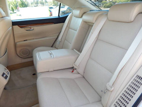 2013 Lexus ES 300h