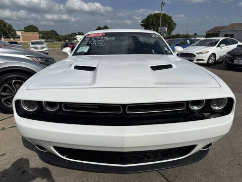 2015 Dodge Challenger SXT