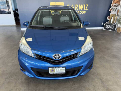 2012 Toyota Yaris 5-Door LE