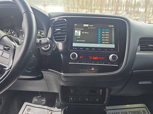 2020 Mitsubishi Outlander LE