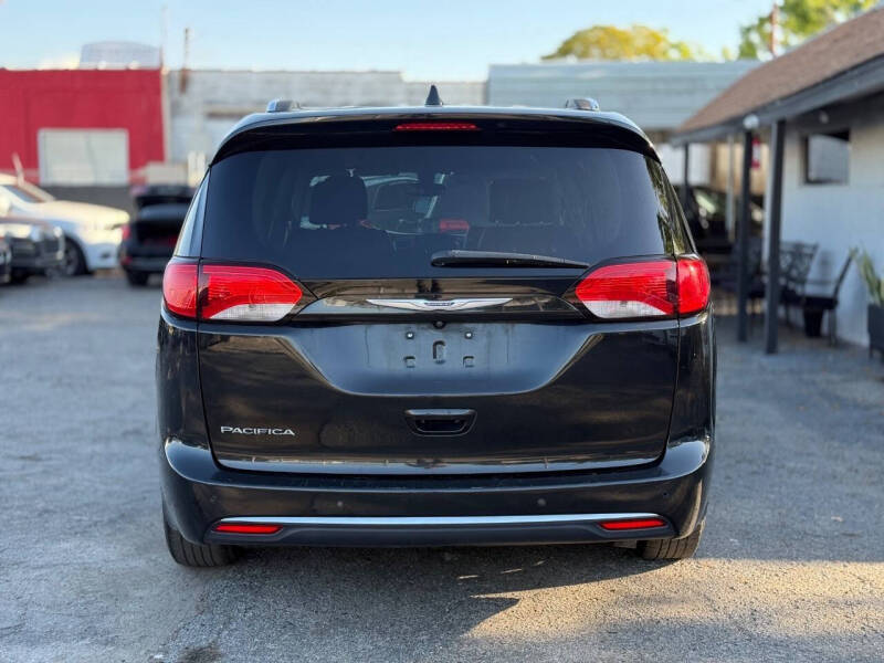 2019 Chrysler Pacifica Touring L