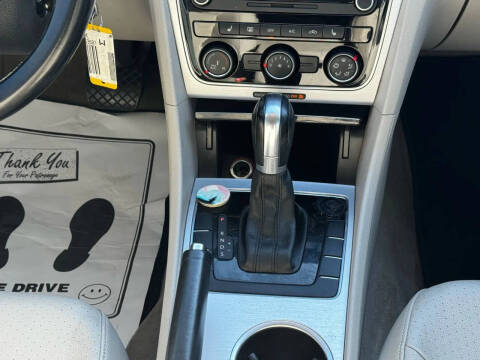 2013 Volkswagen Passat