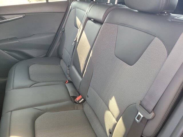 2024 Kia Niro EX Touring