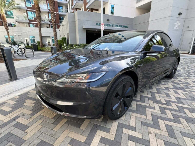 2025 Tesla Model 3 Long Range