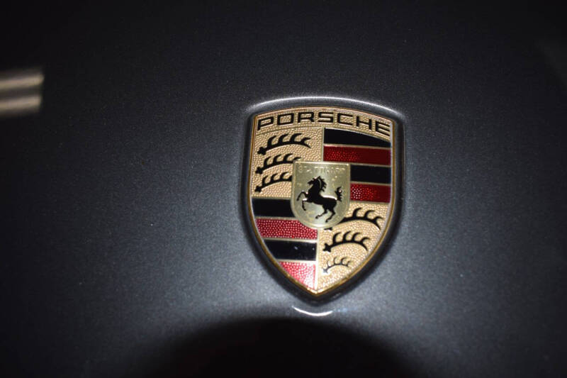 2016 Porsche Panamera Edition