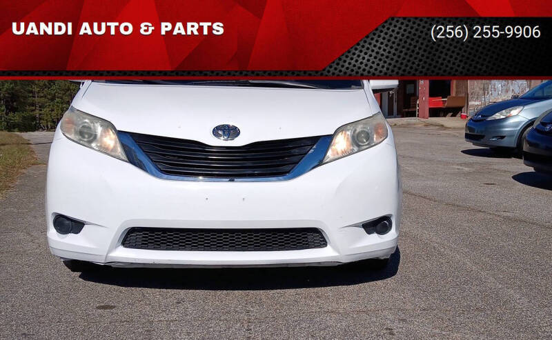 2011 Toyota Sienna LE 7-Passenger