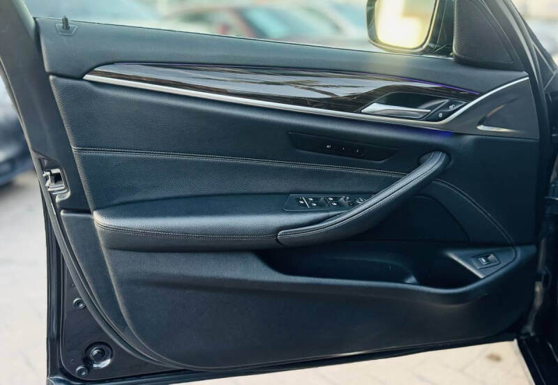 2018 BMW 5 Series 530i